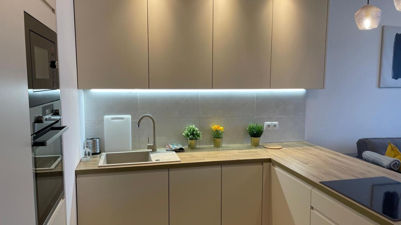 2-Room In New House, Wola 华沙 外观 照片